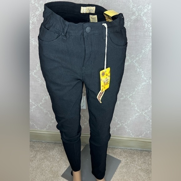 Hybrid & Company Stretch Black Denim Jeans Size  L NWT - Picture 1 of 5